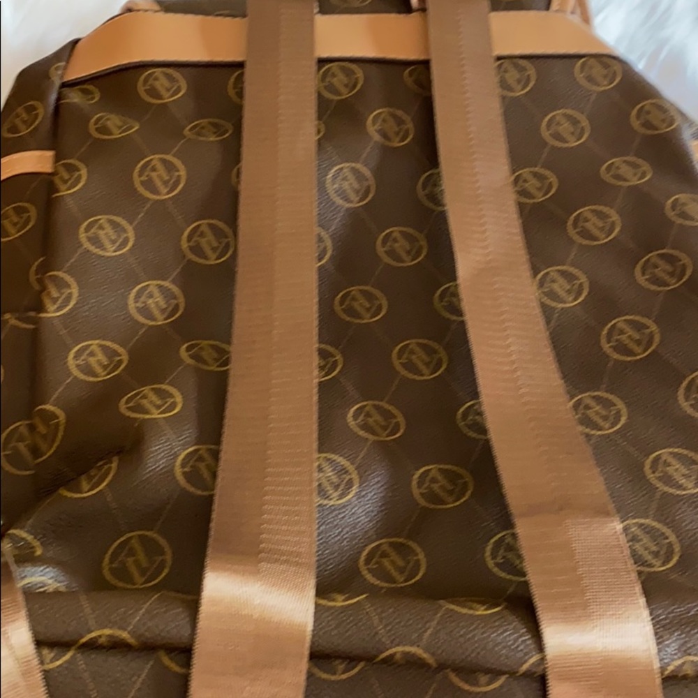 Adrienne Vittadini backpack NWT - Picture 11 of 15